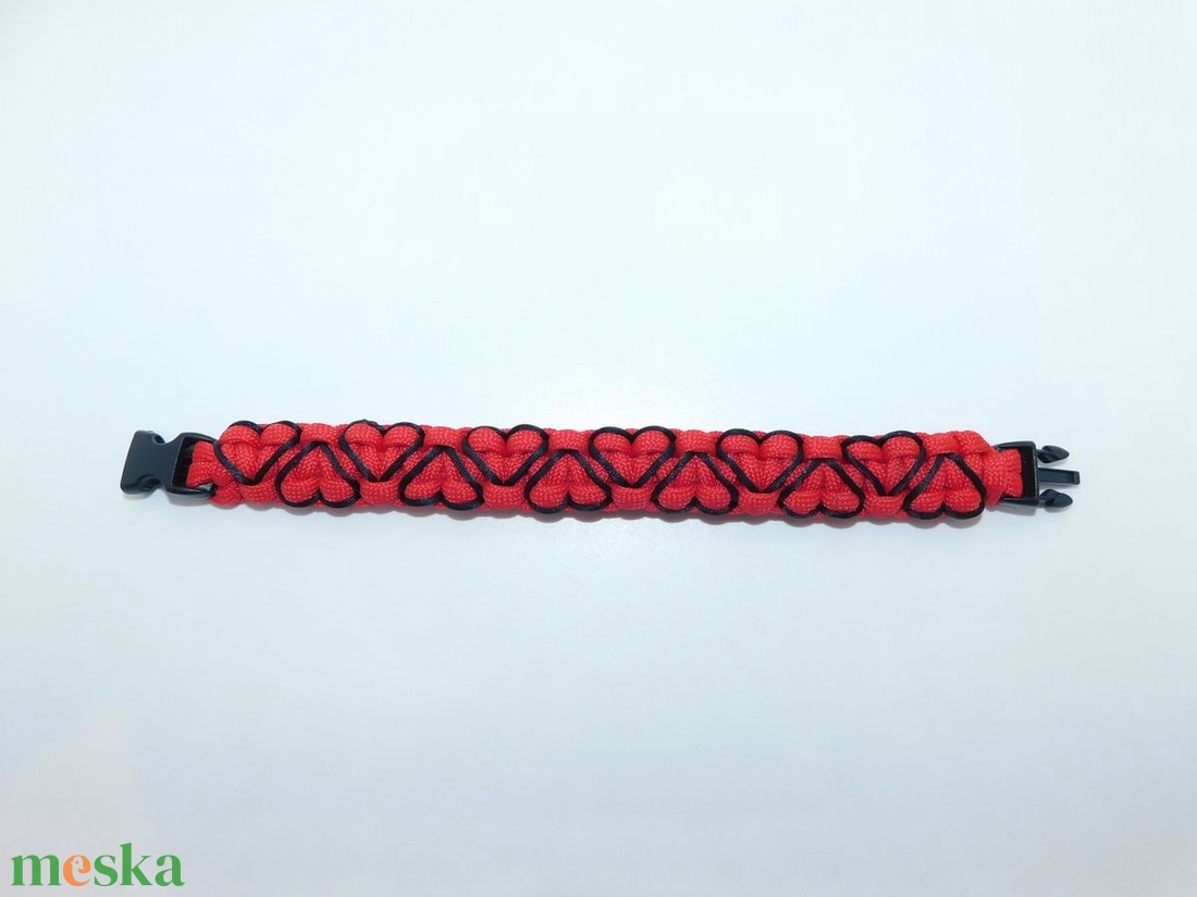 Szívek - Paracord karkötő - ékszer - karkötő - fonott karkötő - Meska.hu Szívek - Paracord karkötő - ékszer - karkötő - fonott karkötő - Meska.hu