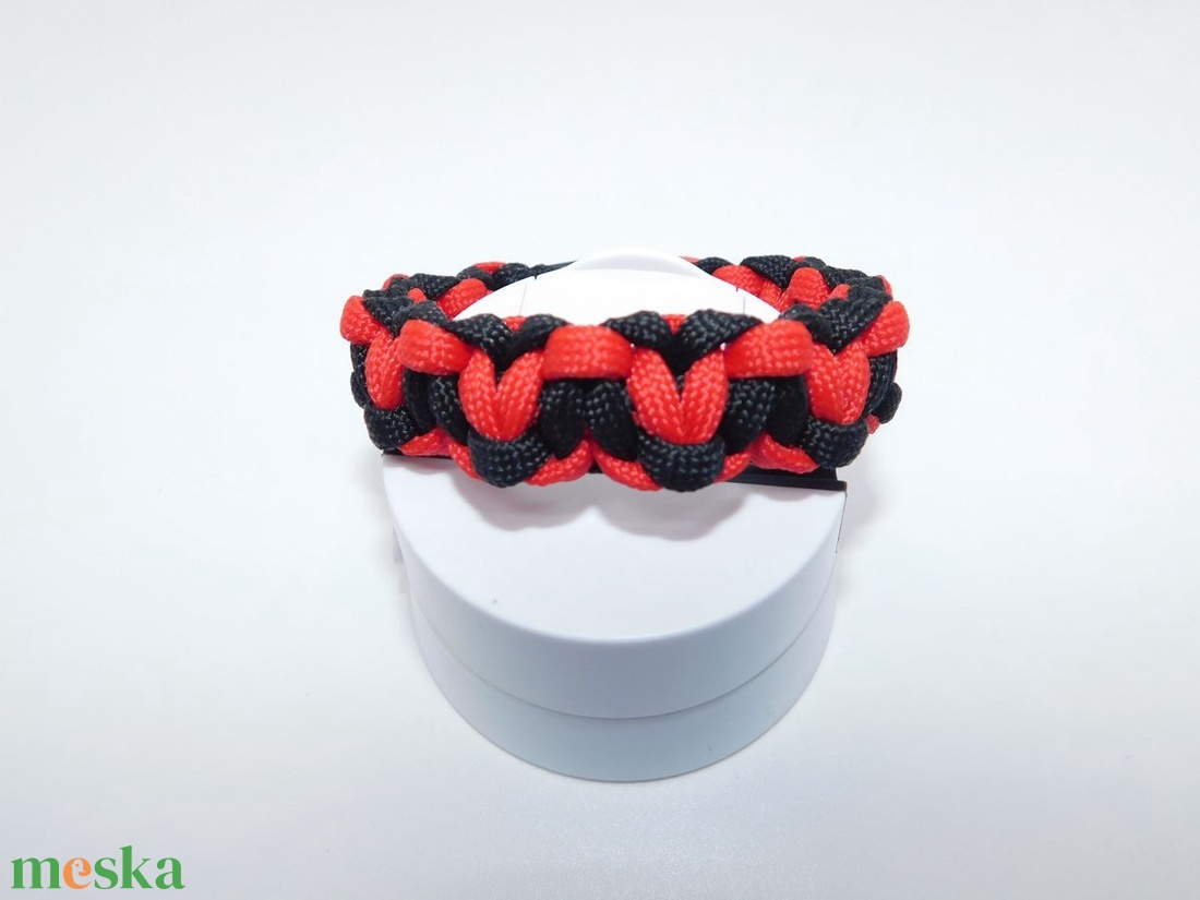 Salamon szíve - Paracord karkötő - ékszer - karkötő - fonott karkötő - Meska.hu Salamon szíve - Paracord karkötő - ékszer - karkötő - fonott karkötő - Meska.hu