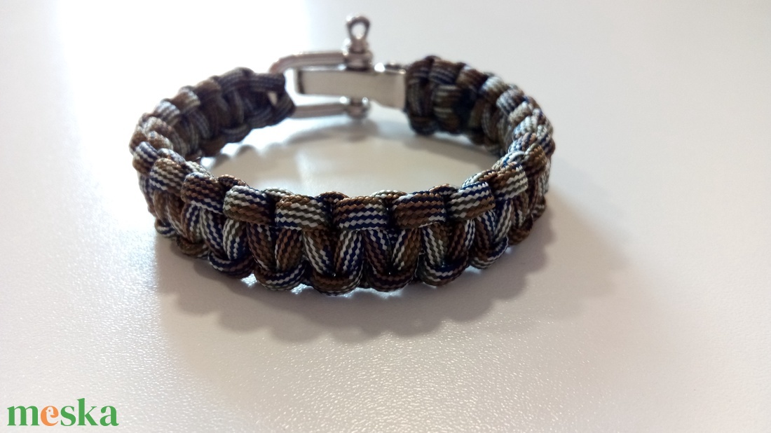 Paracord túlélő karkötő állítható seklivel - ékszer - karkötő - fonott karkötő - Meska.hu Paracord túlélő karkötő állítható seklivel - ékszer - karkötő - fonott karkötő - Meska.hu