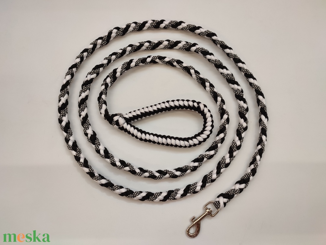 Paracord póráz Pongo - otthon & életmód - kisállatoknak - kutyáknak - kutya póráz - Meska.hu Paracord póráz Pongo - otthon & életmód - kisállatoknak - kutyáknak - kutya póráz - Meska.hu
