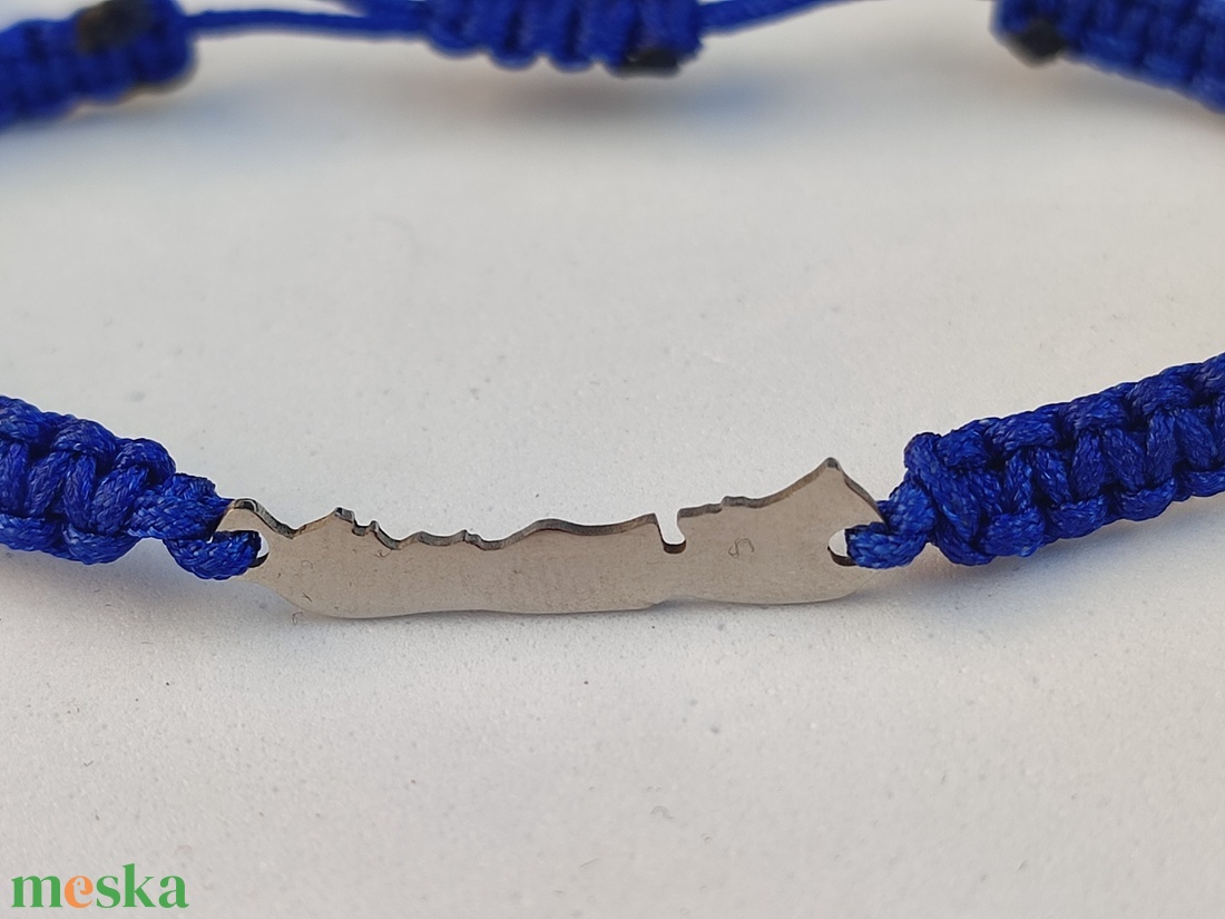 Nanocord karkötő Balaton sziluett csúszócsomóval - ékszer - karkötő - fonott karkötő - Meska.hu Nanocord karkötő Balaton sziluett csúszócsomóval - ékszer - karkötő - fonott karkötő - Meska.hu