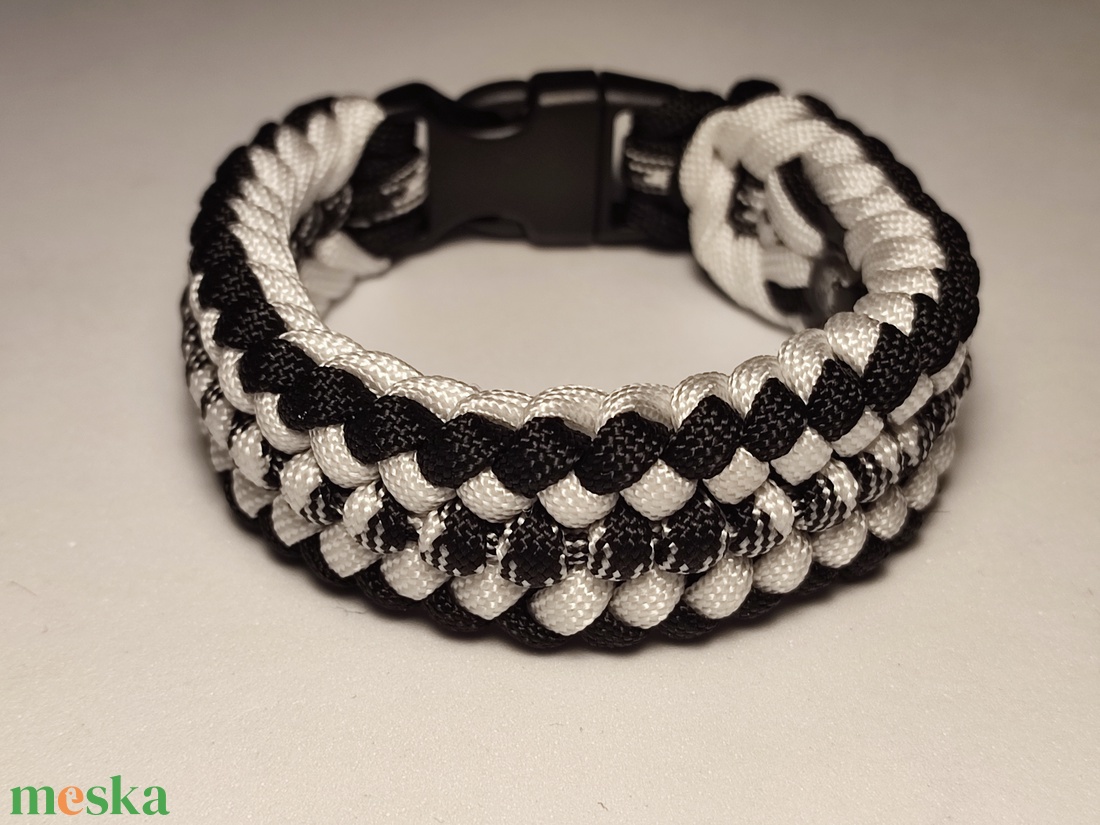 Sanctified Covenant Paracord karkötő - ékszer - karkötő - fonott karkötő - Meska.hu