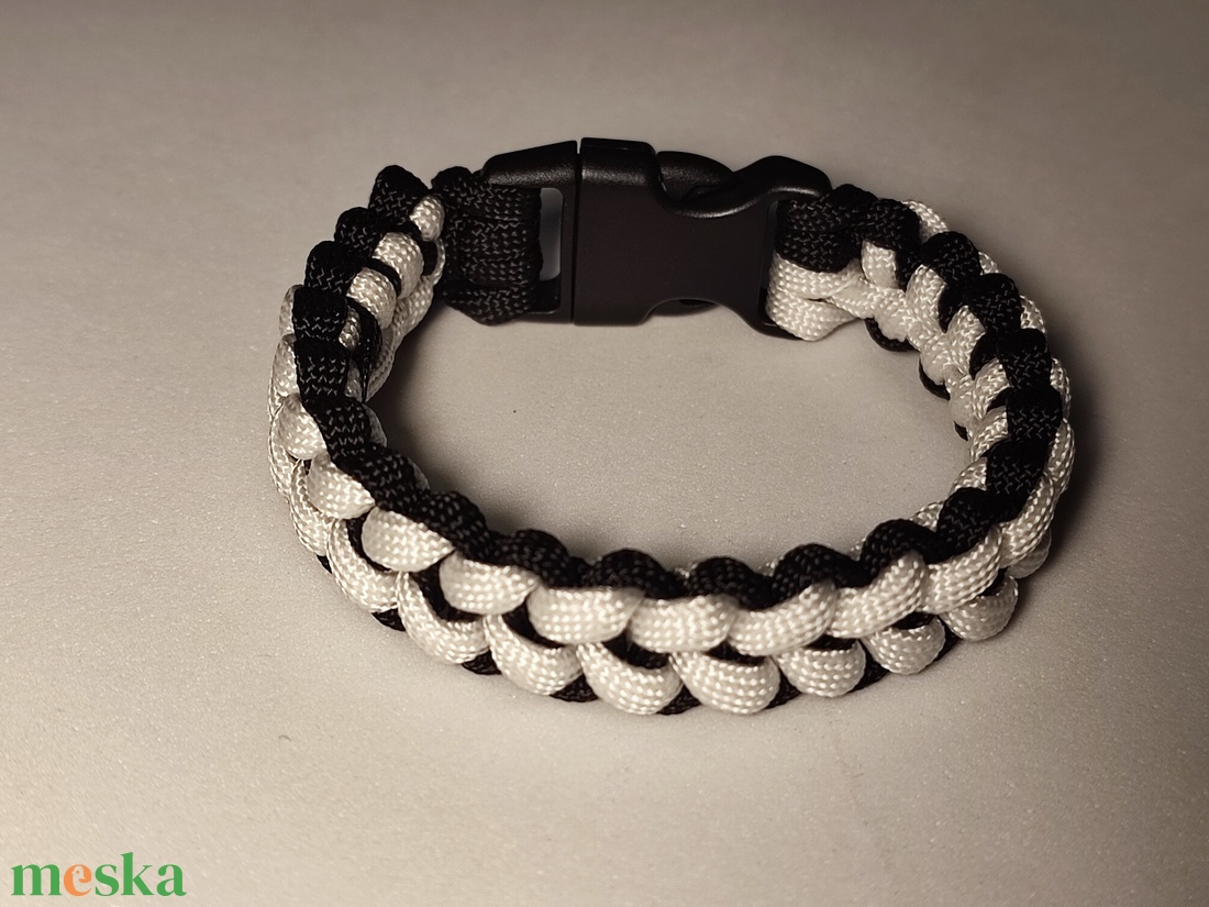 Vipera Paracord karkötő - ékszer - karkötő - fonott karkötő - Meska.hu