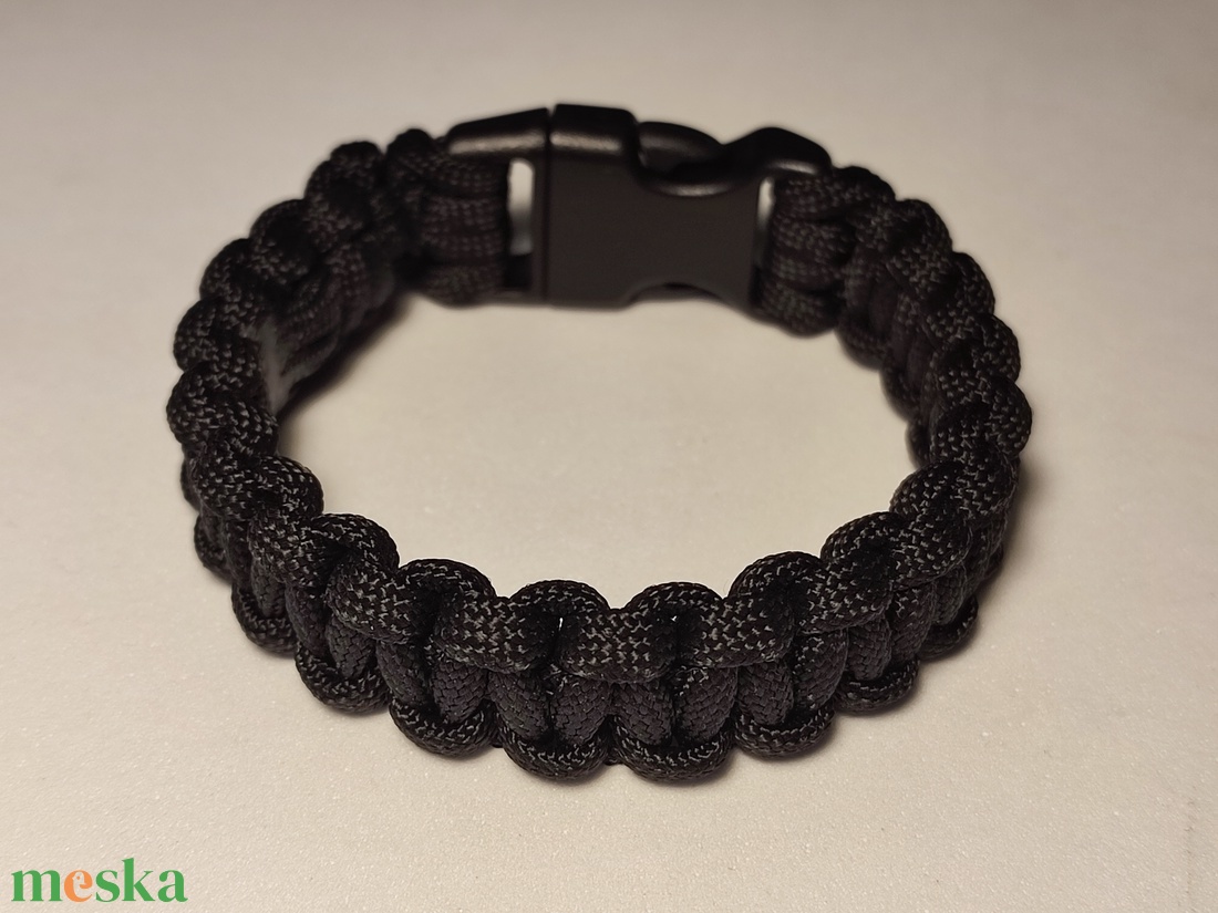 Cobra Paracord karkötő - ékszer - karkötő - fonott karkötő - Meska.hu Cobra Paracord karkötő - ékszer - karkötő - fonott karkötő - Meska.hu