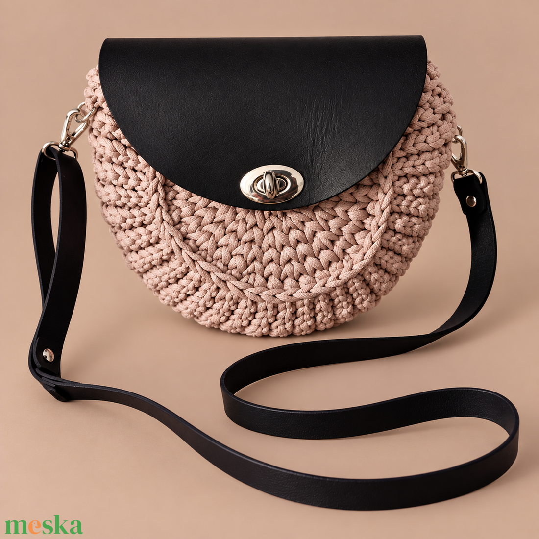Horgolt crossbody - táska & tok - kézitáska & válltáska - nagy pakolós táska - Meska.hu