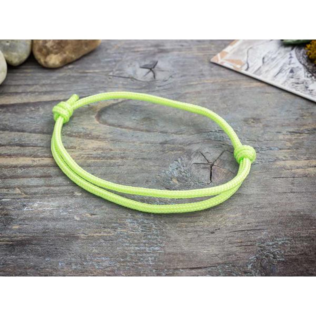 Együttérzés zöld paracord karkötő - ékszer - karkötő - fonott karkötő - Meska.hu Együttérzés zöld paracord karkötő - ékszer - karkötő - fonott karkötő - Meska.hu