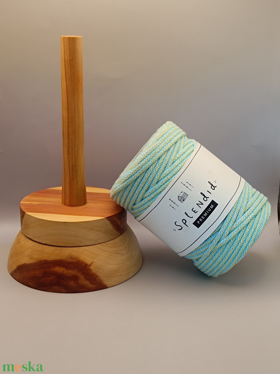 Fonaltartó, forgó segéd  - kellékek & szerszámok - szerszámok, eszközök - eszköz kötéshez, horgoláshoz - Meska.hu