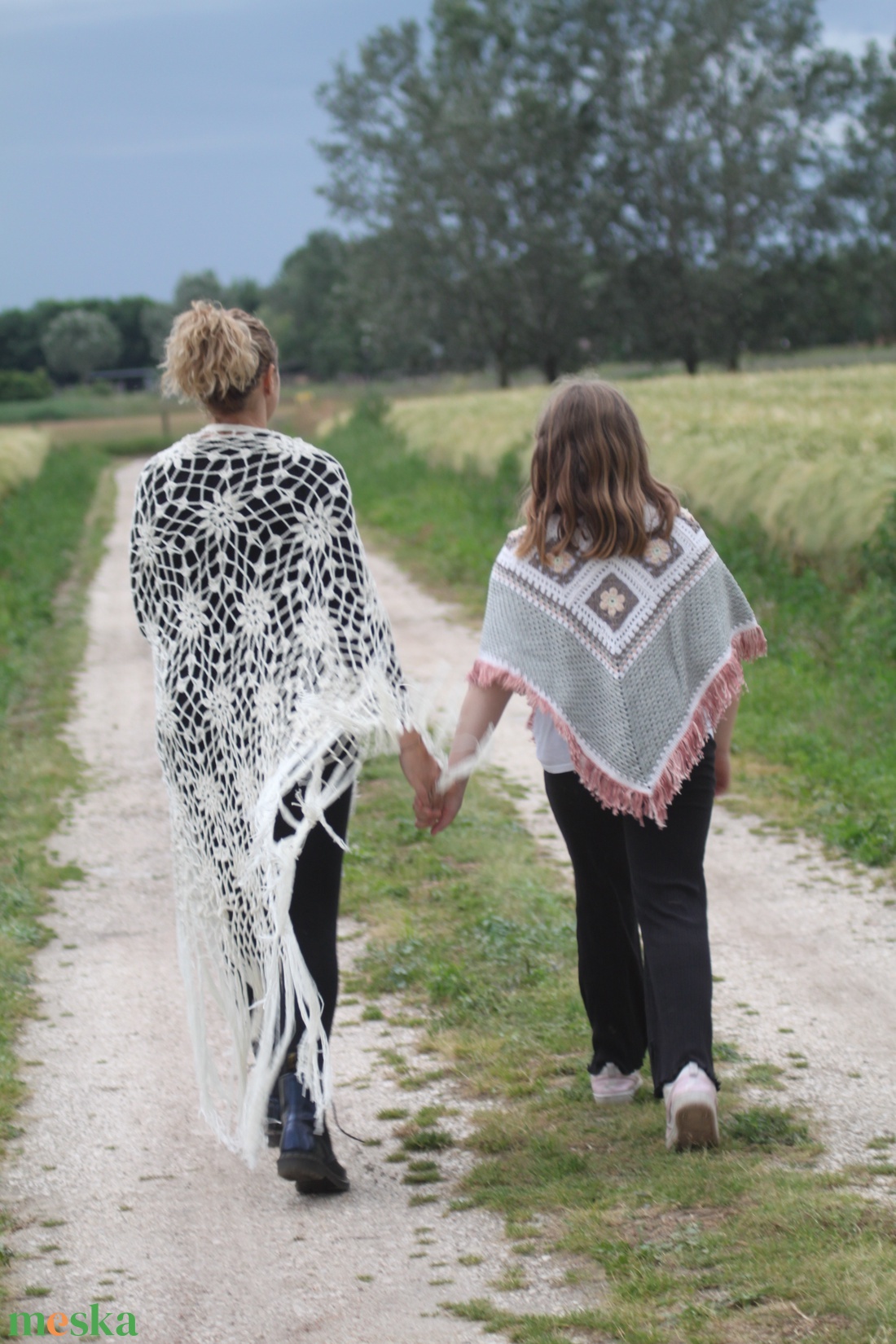 Horgolt poncho - ruha & divat - babaruha & gyerekruha - pulóver - Meska.hu Horgolt poncho - ruha & divat - babaruha & gyerekruha - pulóver - Meska.hu