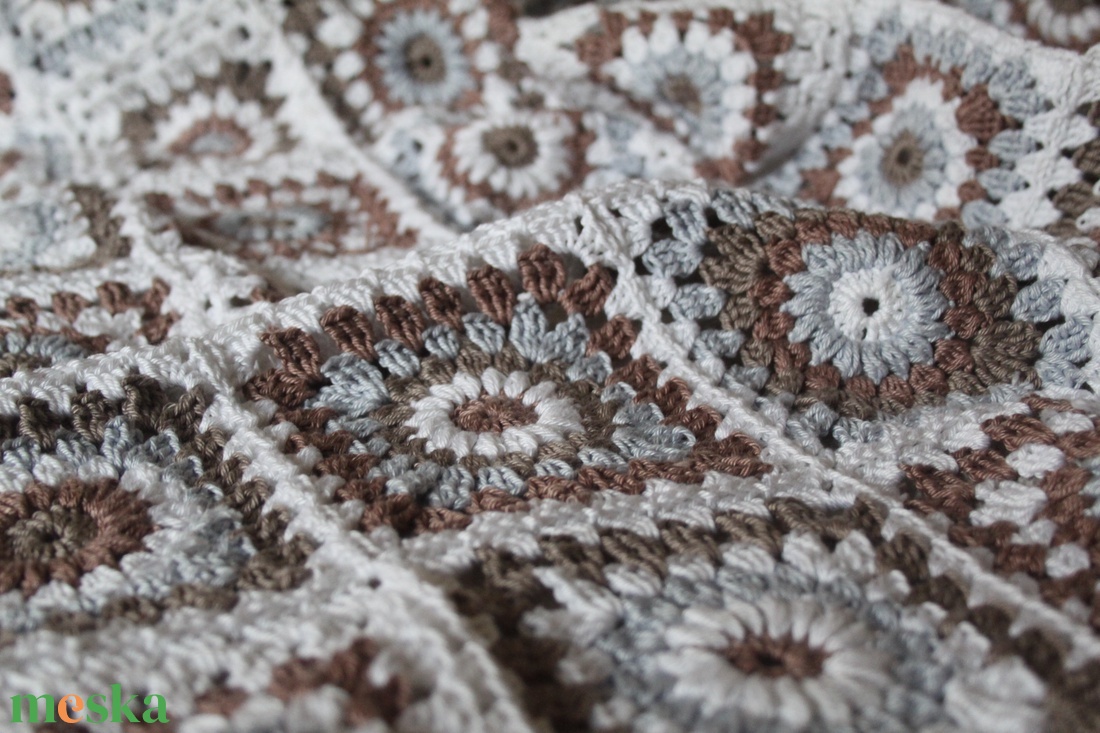 Granny Square horgolt pamut kabát/pulcsi - ruha & divat - női ruha - kardigánok - Meska.hu Granny Square horgolt pamut kabát/pulcsi - ruha & divat - női ruha - kardigánok - Meska.hu
