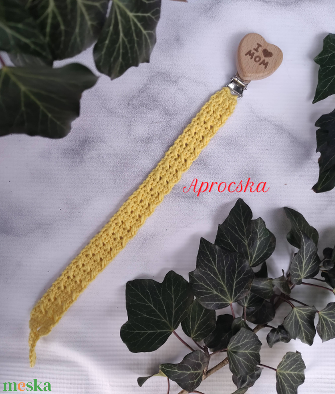 Cumilánc - szív alakú I love mom - felirattal - játék & sport - 3 éves kor alattiaknak - cumilánc - Meska.hu Cumilánc - szív alakú I love mom - felirattal - játék & sport - 3 éves kor alattiaknak - cumilánc - Meska.hu
