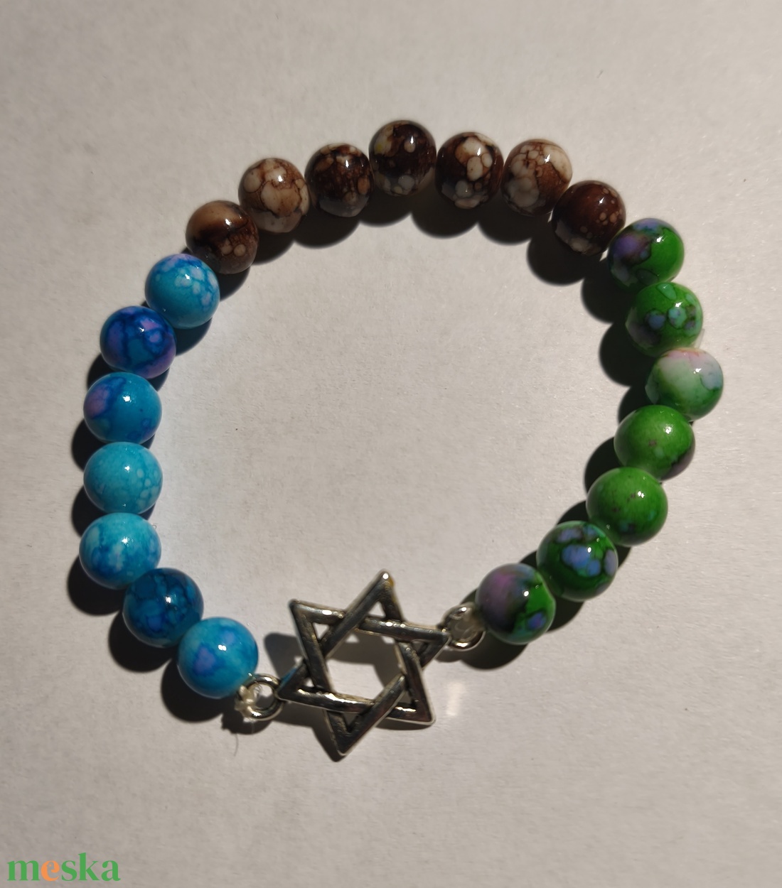 Karkötő medállal - ékszer - karkötő - gyöngyös karkötő - Meska.hu