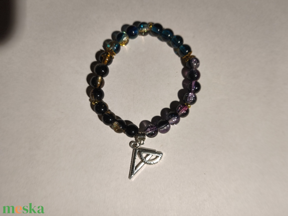 Karkötő charmos - ékszer - karkötő - gyöngyös karkötő - Meska.hu