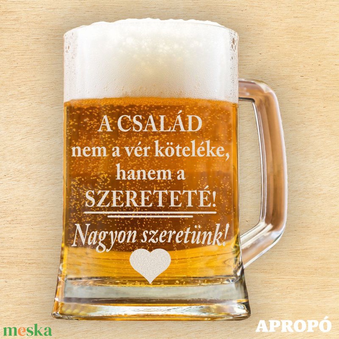 A család nem a vér köteléke, hanem a szereteté! Nagyon szeretünk! gravírozott korsó söröskorsó gravírozva ajándék apának - otthon & életmód - konyhafelszerelés, tálalás - tálalás - sörös pohár és korsó - Meska.hu