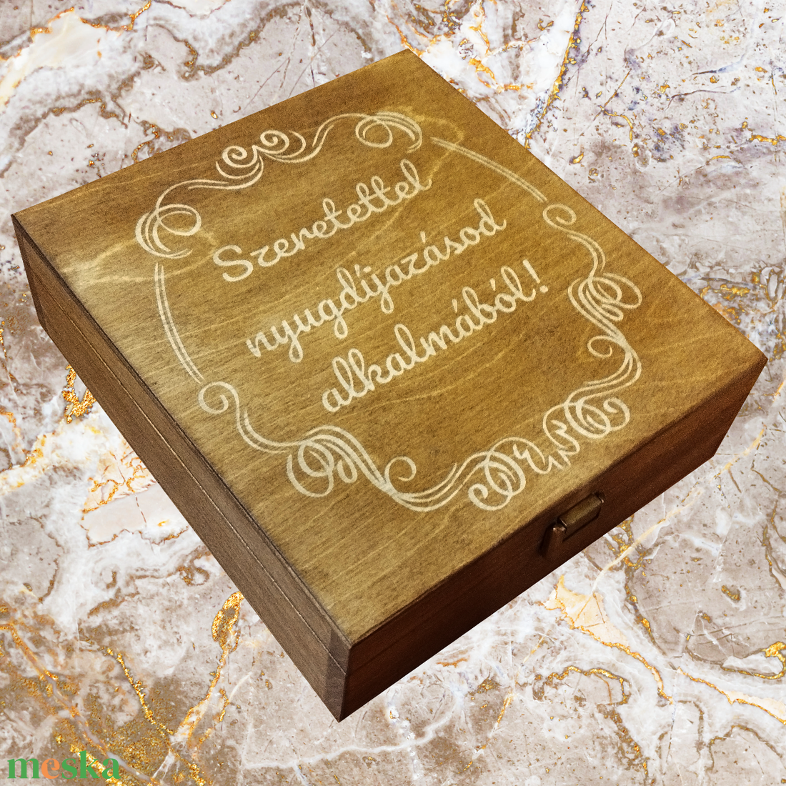 Pálinkás szett nyugdíjba vonulásra bélelt díszdobozban 6db gravírozott pálinkás pohárral személyre szabható feliratokkal - otthon & életmód - konyhafelszerelés, tálalás - tálalás - pálinkás poharak, szettek - Meska.hu