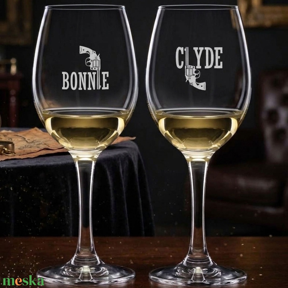 Bonnie és Clyde páros borospohár készlet mosogatógépben mosható tartós gravírozással 3dl 300ml - otthon & életmód - konyhafelszerelés, tálalás - tálalás - boros poharak, szettek - Meska.hu