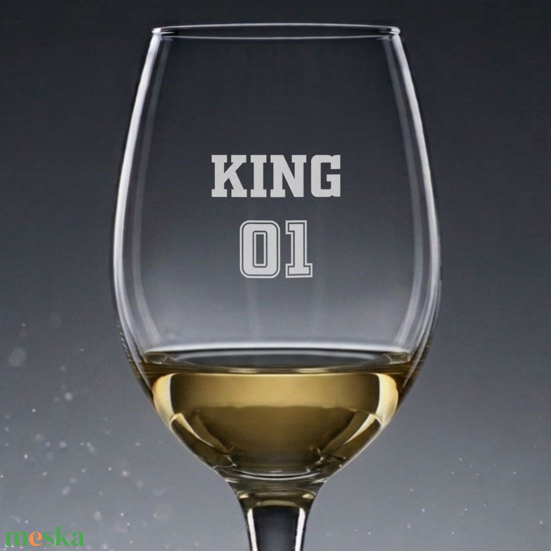 KING és QUEEN páros borospohár készlet mosogatógépben mosható tartós gravírozással 3dl 300ml - otthon & életmód - konyhafelszerelés, tálalás - tálalás - boros poharak, szettek - Meska.hu