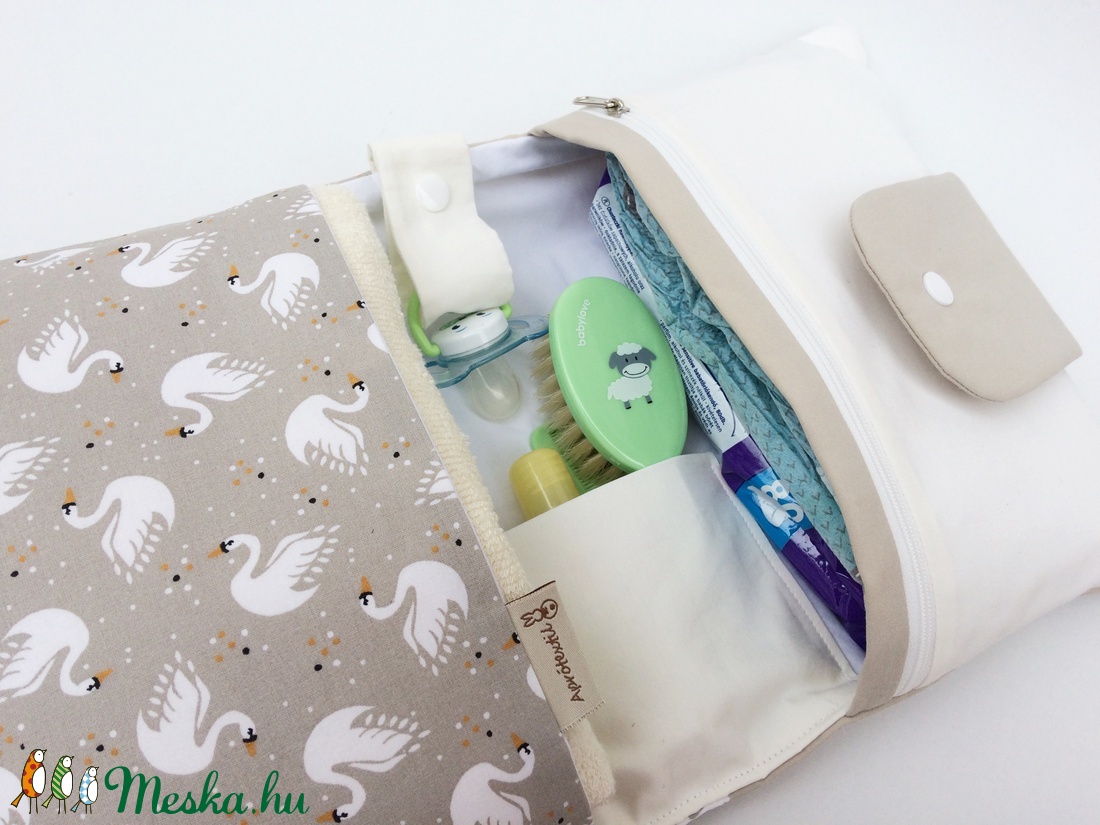 Hattyúk- Pelenkatáska, pelenkatartó, pelenkázó neszeszer-  -  - Meska.hu
