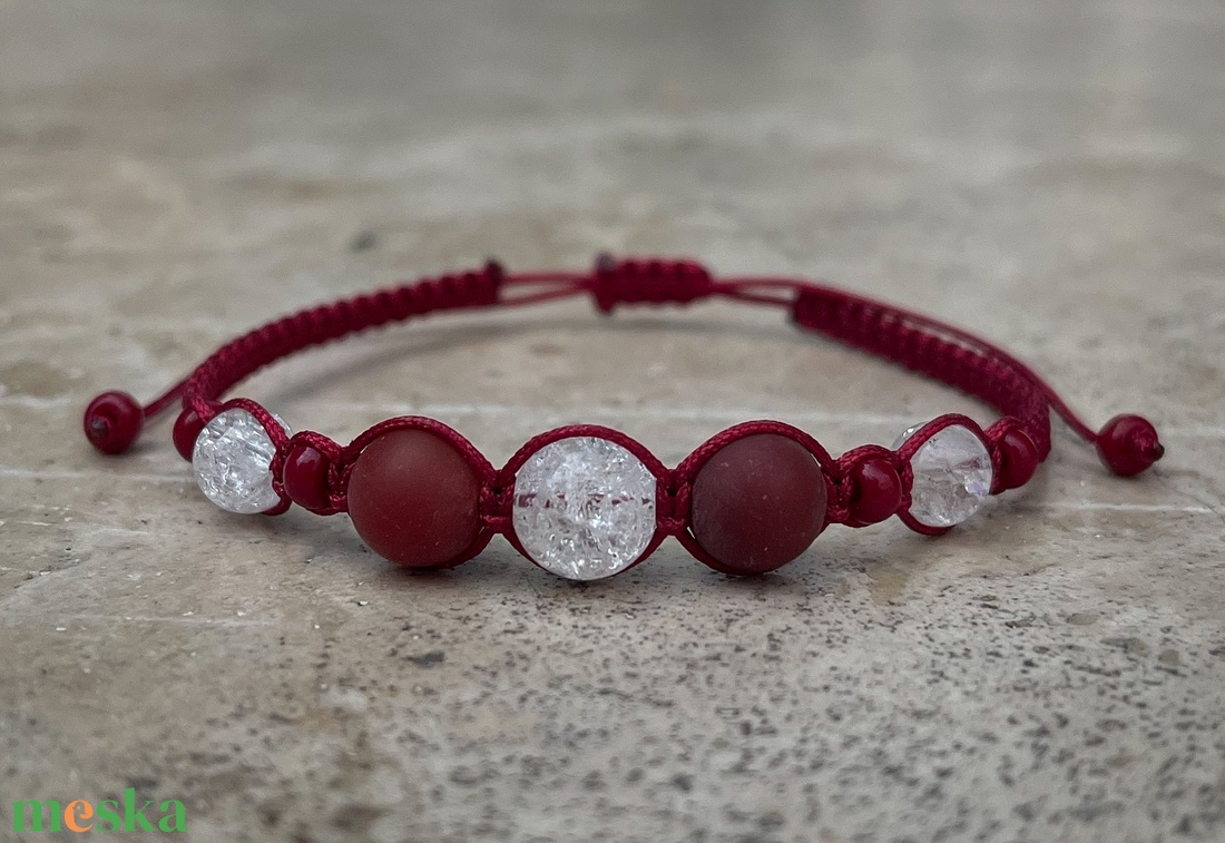 Matt karneol és roppantott hegyikristály karkötő - ékszer - karkötő - fonott karkötő - Meska.hu