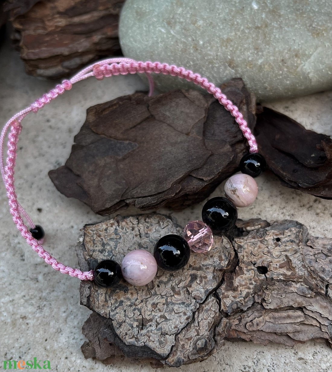 Pink opál és ónix ásvány karkötő - ékszer - karkötő - fonott karkötő - Meska.hu