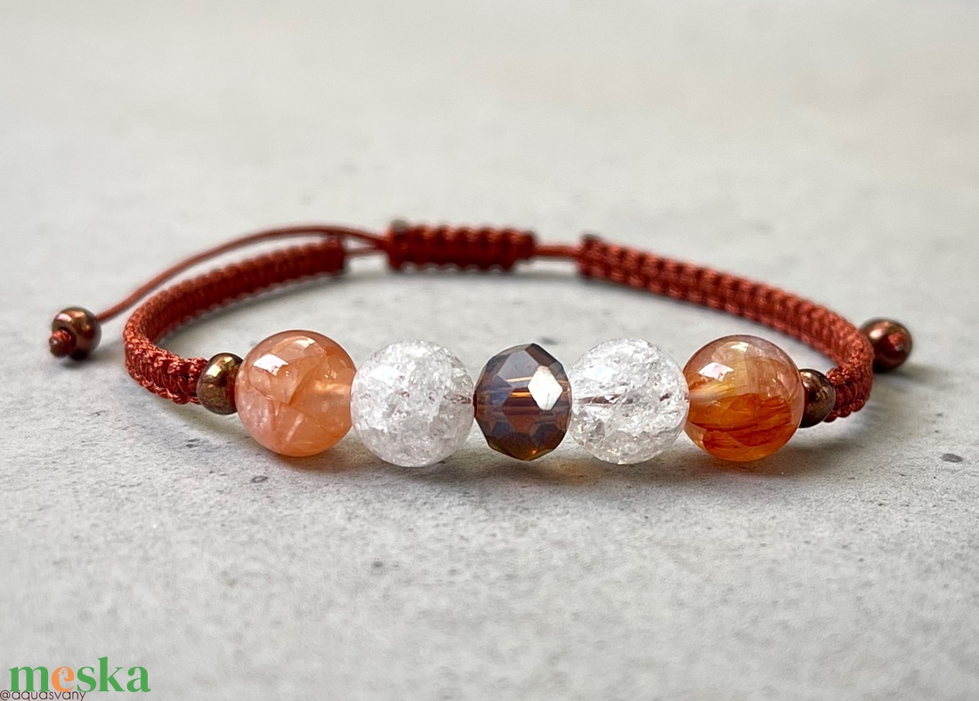 Hematoidkvarc és roppantott hegyikristály makramé karkötő - ékszer - karkötő - fonott karkötő - Meska.hu