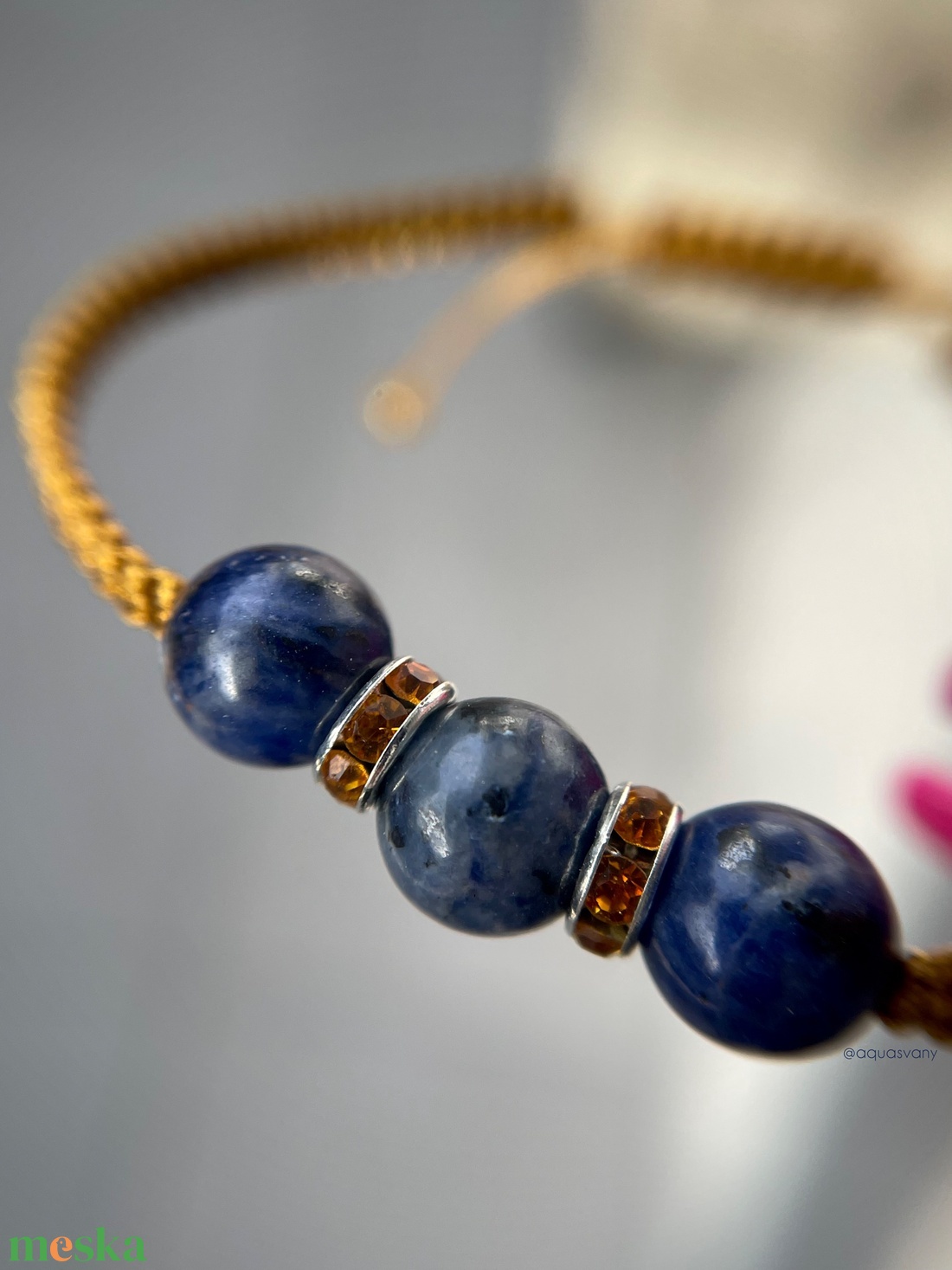 Szodalit makramé ásvány karkötő - ékszer - karkötő - fonott karkötő - Meska.hu