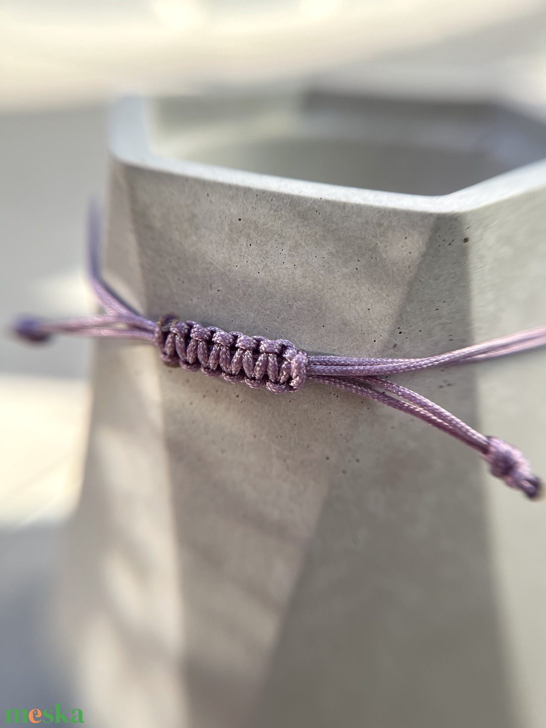 FINE LINE - nyugalom - minimalista ametiszt karkötő - ékszer - karkötő - fonott karkötő - Meska.hu