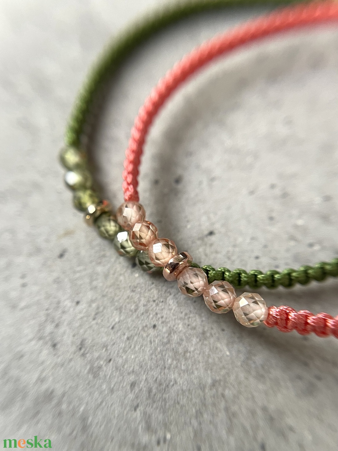 Púder cirkon és rosegold hematit makramé ásvány karkötő - ékszer - karkötő - fonott karkötő - Meska.hu