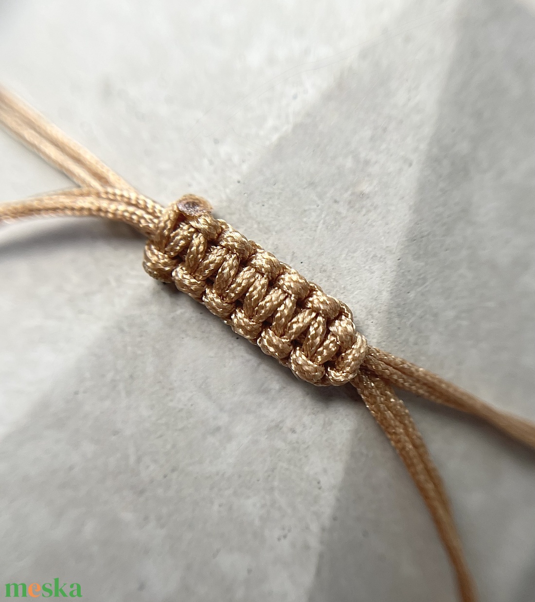 FINE LINE - önbizalom - minimalista tigrisszem karkötő - ékszer - karkötő - fonott karkötő - Meska.hu