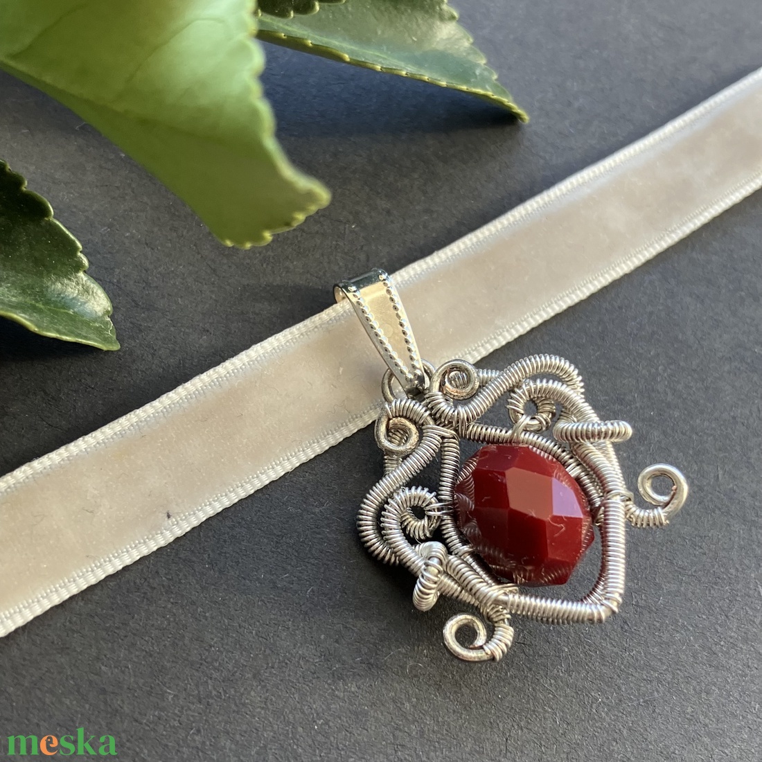 Téli Szív - ezüst-piros choker - ékszer - nyaklánc - nyakpánt, gallér - Meska.hu Téli Szív - ezüst-piros choker - ékszer - nyaklánc - nyakpánt, gallér - Meska.hu
