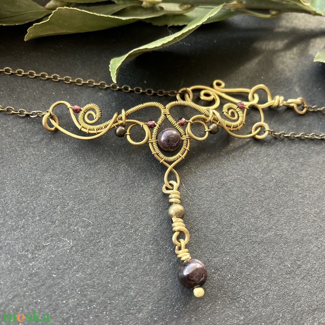 Sárgaréz gránát nyakék - ékszer - nyaklánc - statement nyaklánc - Meska.hu