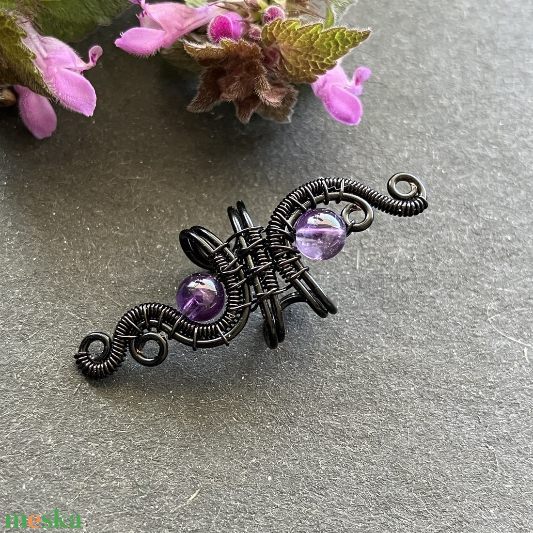 Fekete és ametiszt fülgyűrű - ékszer - fülbevaló - fülgyűrű - Meska.hu