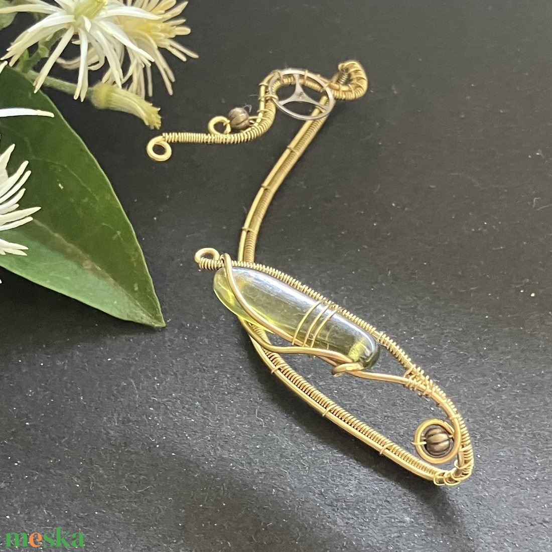 Sárgaréz és zöld steampunk fülékszer - ékszer - fülbevaló - fülékszer - Meska.hu