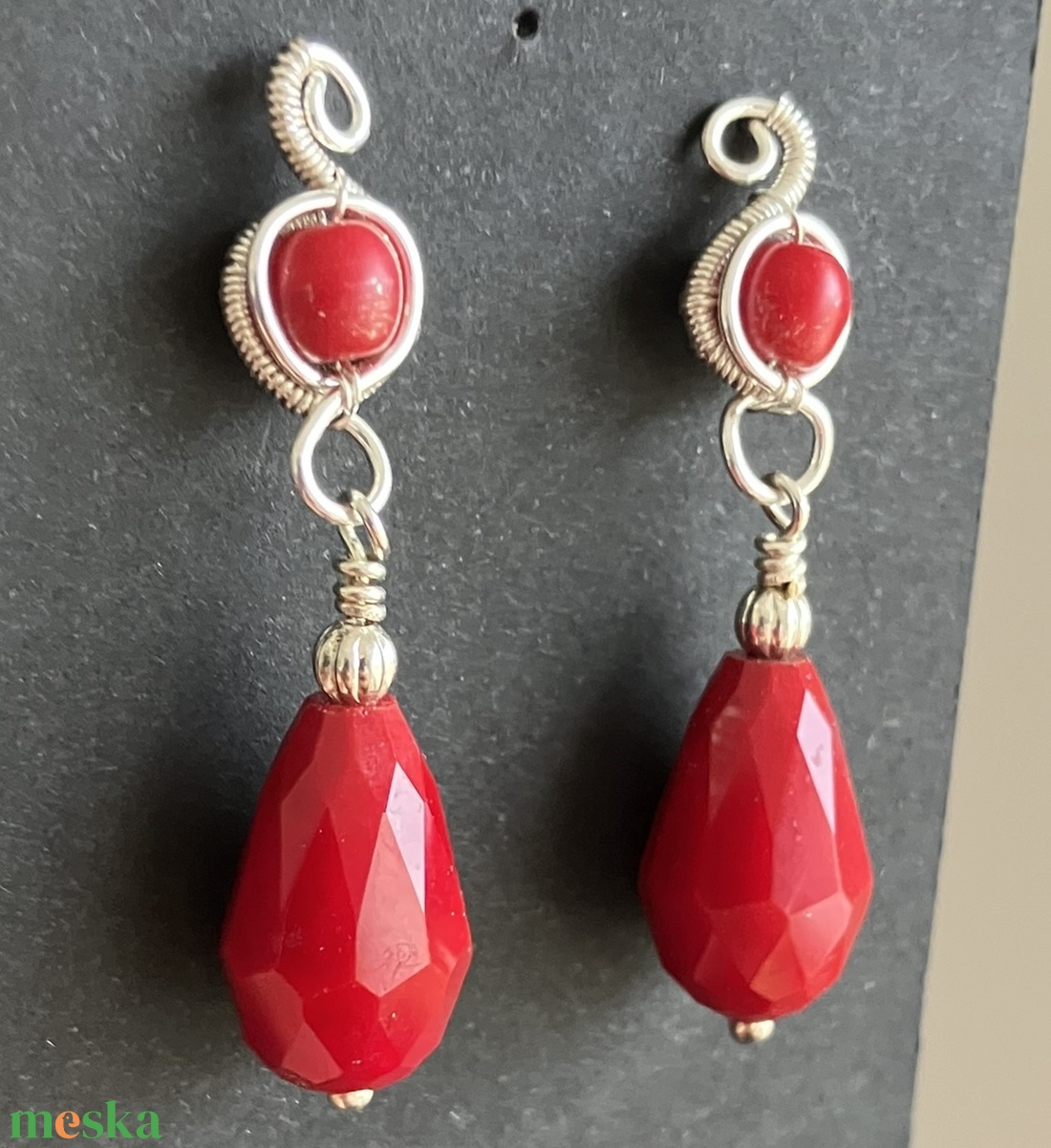 Téli Szív - ezüstözött piros csepp fülbevaló - ékszer - fülbevaló - lógó csepp fülbevaló - Meska.hu