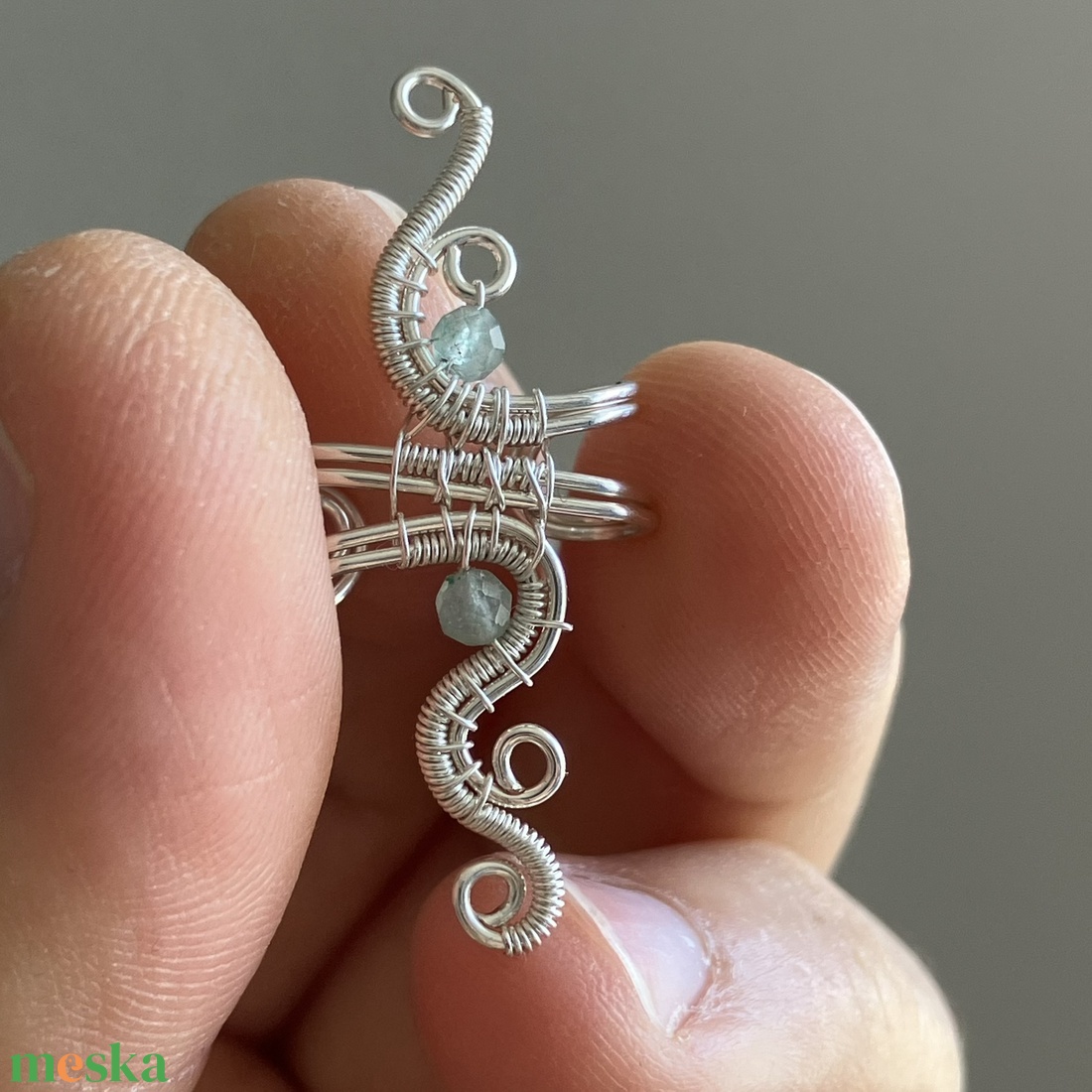 Ezüst aventurin fülgyűrű - ékszer - fülbevaló - fülgyűrű - Meska.hu