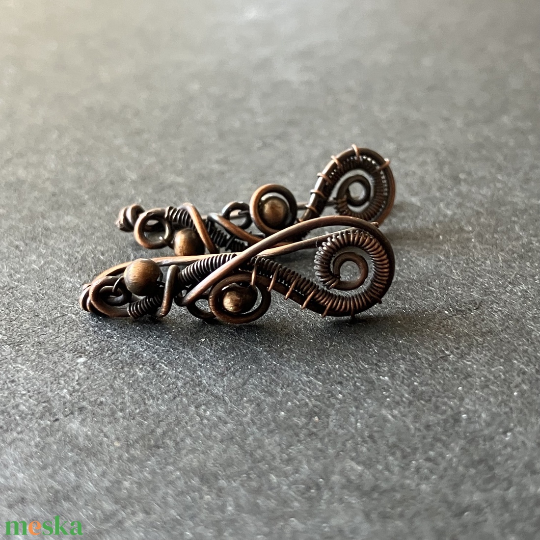 Réz kúszó fülbevaló - ékszer - fülbevaló - pötty fülbevaló - Meska.hu