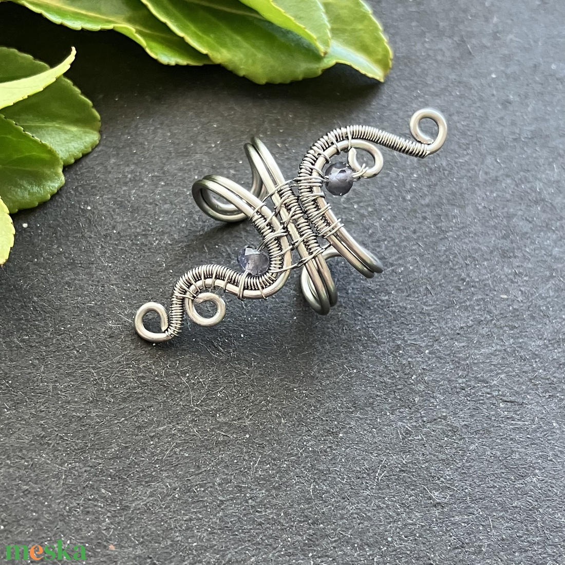 Nemesacél és iolit fülgyűrű - ékszer - fülbevaló - fülgyűrű - Meska.hu