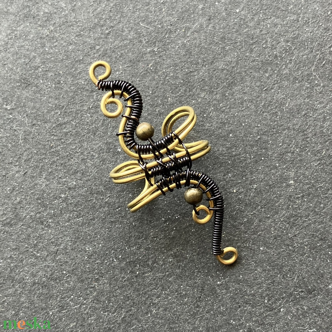 Sárgaréz és fekete fülgyűrű - ékszer - fülbevaló - fülgyűrű - Meska.hu