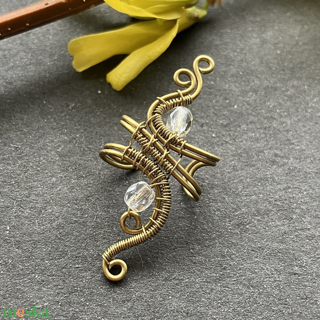 Sárgaréz átlátszó fülgyűrű - ékszer - fülbevaló - fülgyűrű - Meska.hu