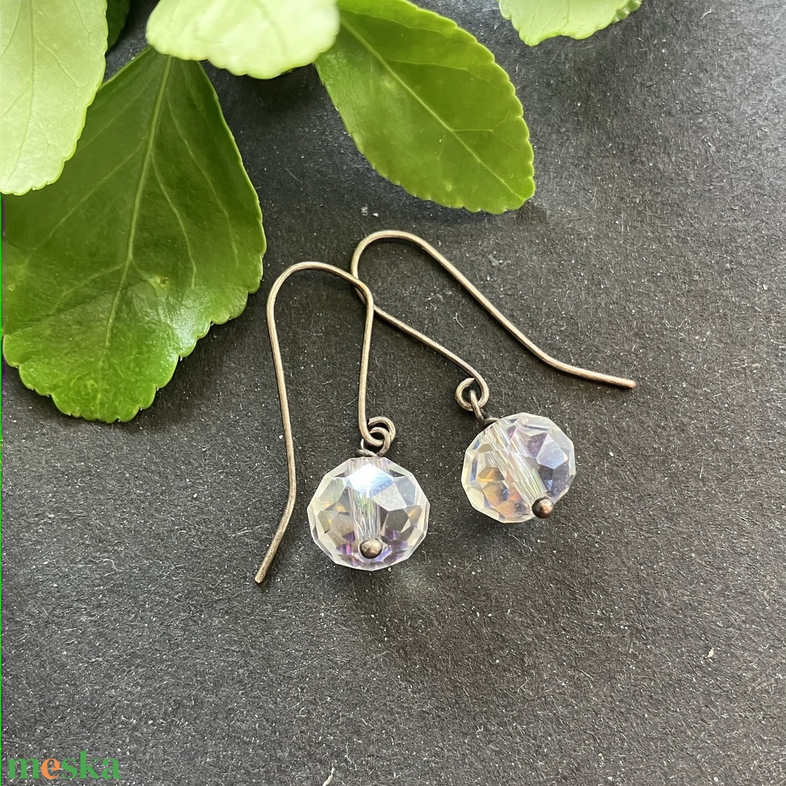 Ezüst és átlátszó fülbevaló - ékszer - fülbevaló - lógó fülbevaló - Meska.hu