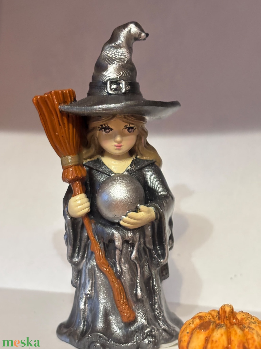 Halloween Boszorkány figura tökkel 10 cm  - otthon & életmód - dekoráció - halloween - halloweeni dekoráció - Meska.hu