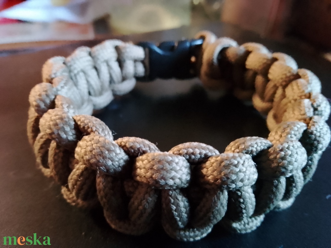 Paracord cobra karkötő - ékszer - karkötő - fonott karkötő - Meska.hu