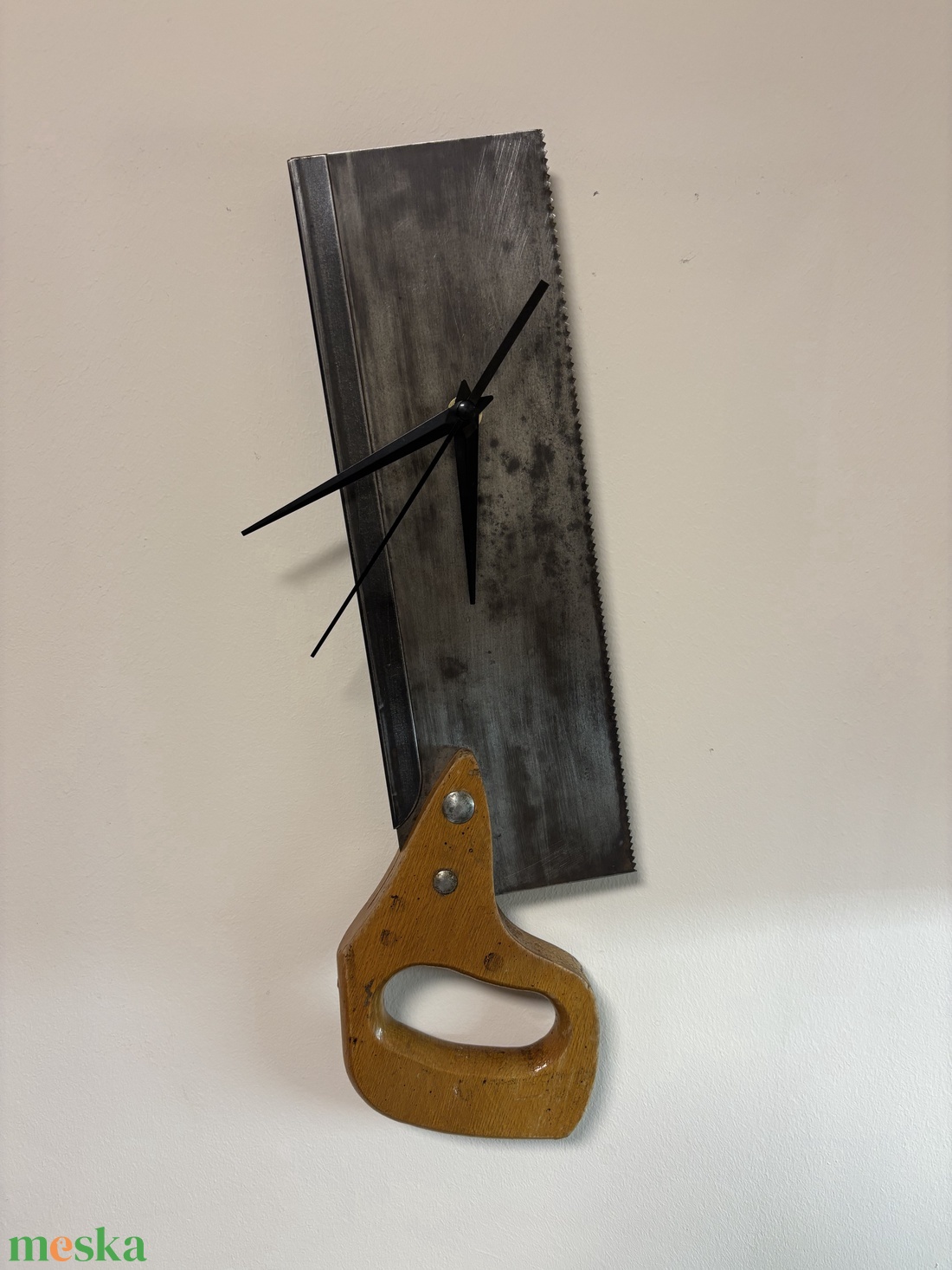Vintage fűrész fali óra - otthon & életmód - dekoráció - fali és függő dekoráció - falióra & óra - Meska.hu
