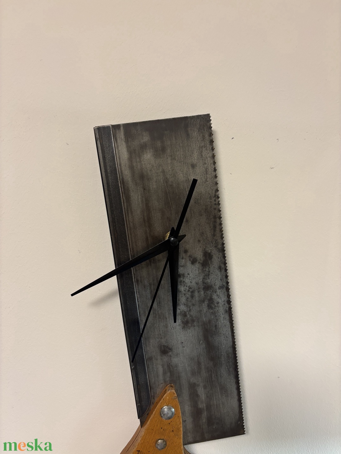 Vintage fűrész fali óra - otthon & életmód - dekoráció - fali és függő dekoráció - falióra & óra - Meska.hu