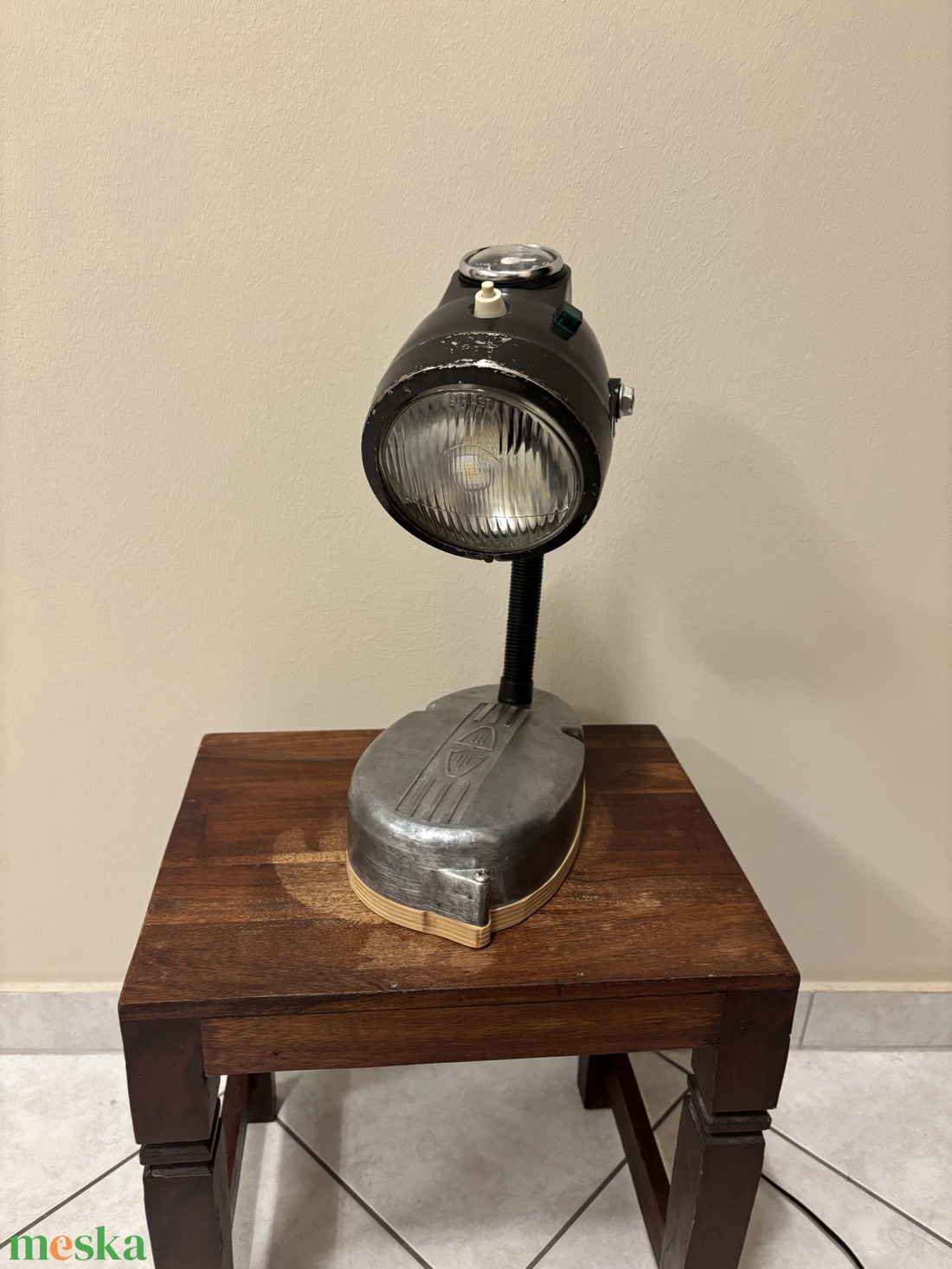 Riga, Komár, Romet motor alkatrész lámpa, asztali lámpa - otthon & életmód - lámpa - asztali lámpa - Meska.hu