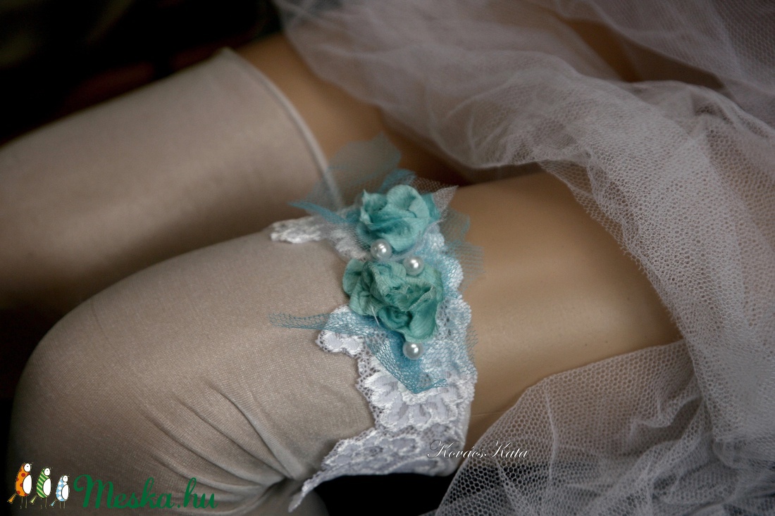VALAMI KÉK - art to wear harisnyakötő XXL - esküvő - kiegészítők - harisnyatartó & valami kék - Meska.hu