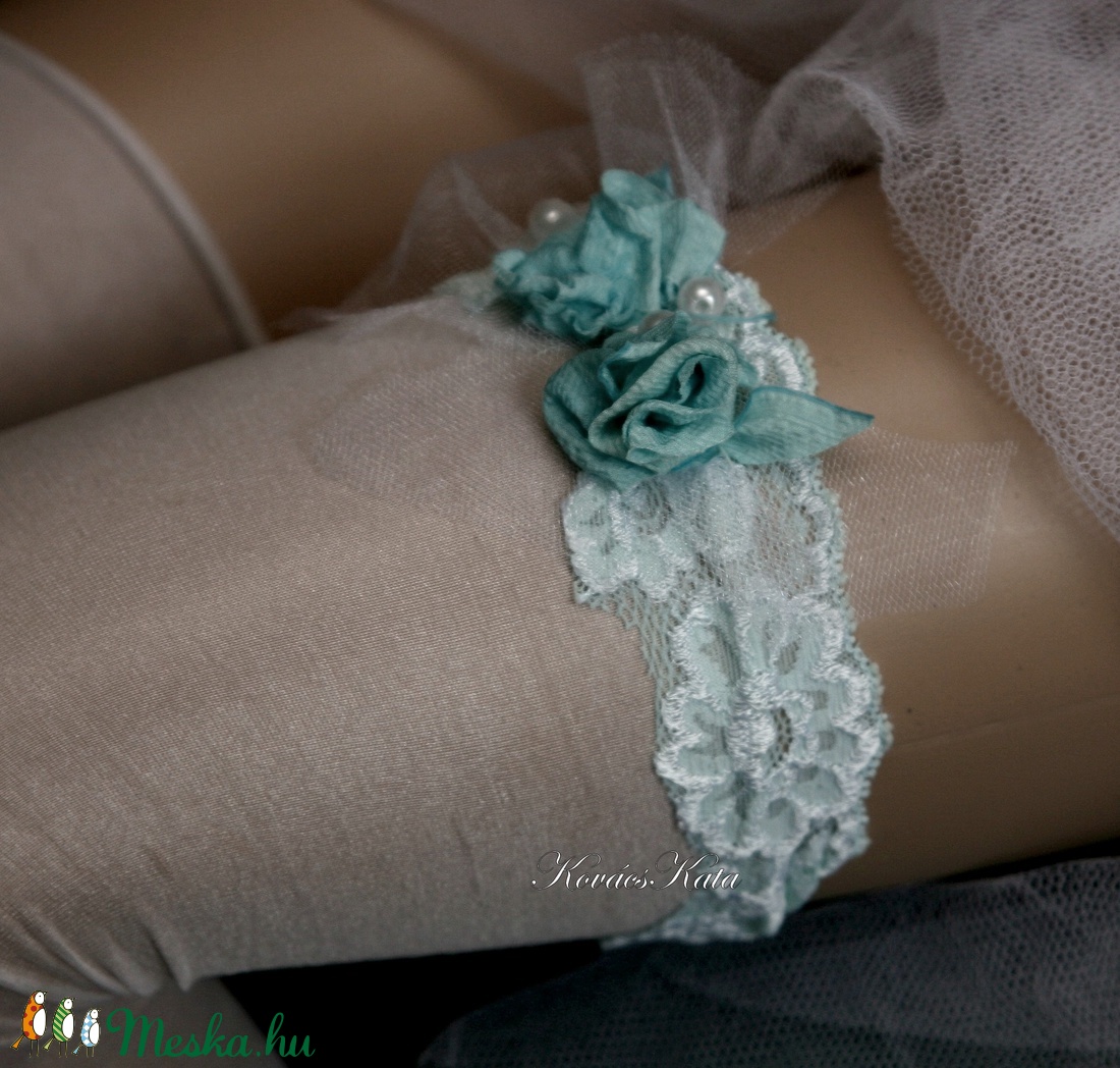 VALAMI KÉK - art to wear harisnyakötő S-M - esküvő - kiegészítők - harisnyatartó & valami kék - Meska.hu VALAMI KÉK - art to wear harisnyakötő S-M - esküvő - kiegészítők - harisnyatartó & valami kék - Meska.hu