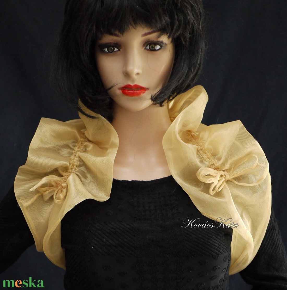WRAP / arany - fodros organza vállkendő, boleró - esküvő - kiegészítők - bolero és válltakaró - Meska.hu WRAP / arany - fodros organza vállkendő, boleró - esküvő - kiegészítők - bolero és válltakaró - Meska.hu