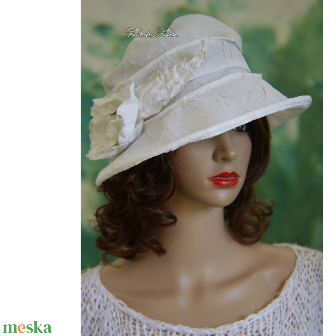 PILLE-KALAP - extravagáns selyem cloche - ruha & divat - sál, sapka, kendő - kalap - Meska.hu PILLE-KALAP - extravagáns selyem cloche - ruha & divat - sál, sapka, kendő - kalap - Meska.hu