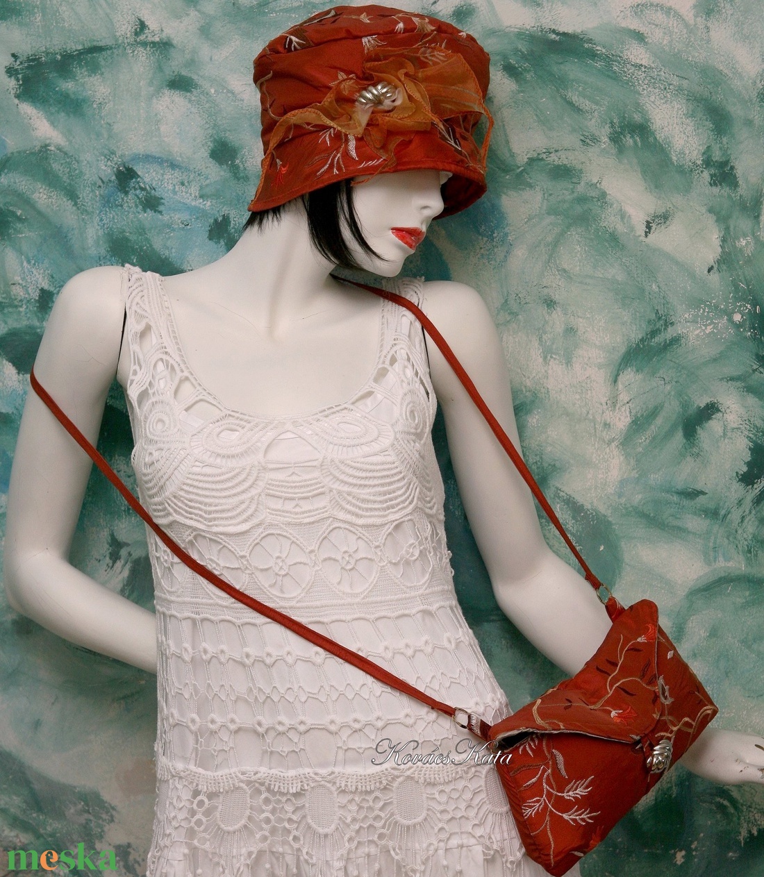 FRIDA cloche - hímzett taft - design flapper-kalap - ruha & divat - sál, sapka, kendő - kalap - Meska.hu FRIDA cloche - hímzett taft - design flapper-kalap - ruha & divat - sál, sapka, kendő - kalap - Meska.hu