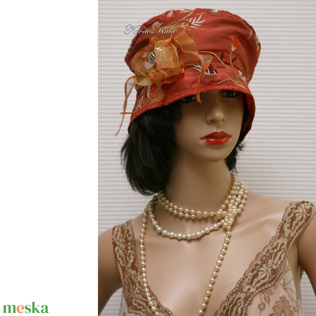 FRIDA cloche - hímzett taft - design flapper-kalap - ruha & divat - sál, sapka, kendő - kalap - Meska.hu FRIDA cloche - hímzett taft - design flapper-kalap - ruha & divat - sál, sapka, kendő - kalap - Meska.hu